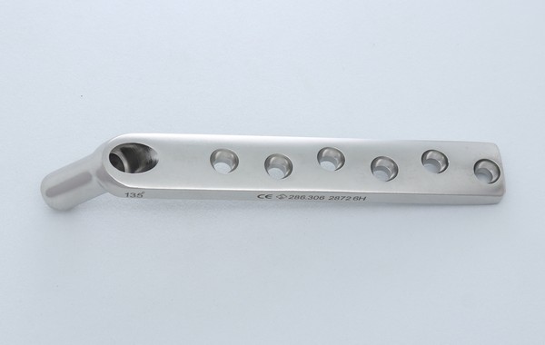 DHS Barrel Plate with Round Hole 135°- Short (Barrel length- 25mm)		 
